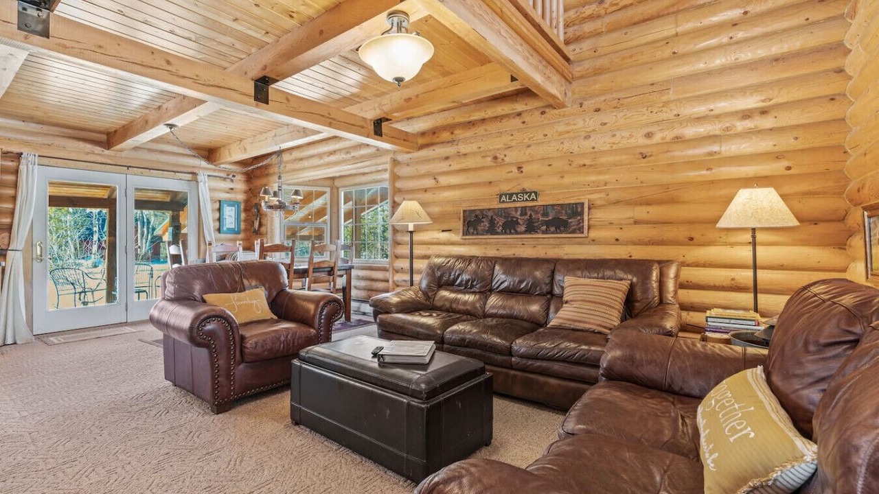 Photo of Livingroom in Last Chance