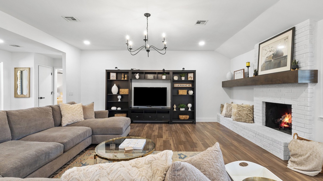 Photo of Livingroom in South Tulsa