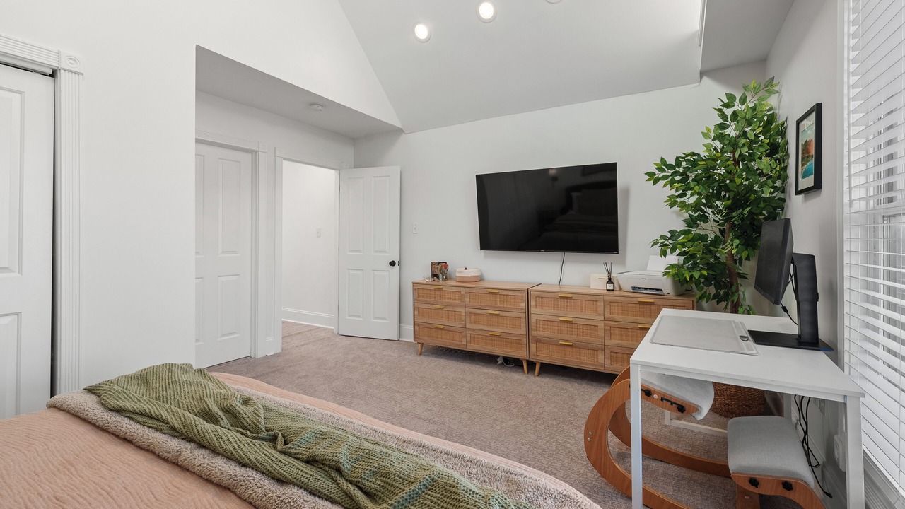 Photo of Bedroom in Weinland Park