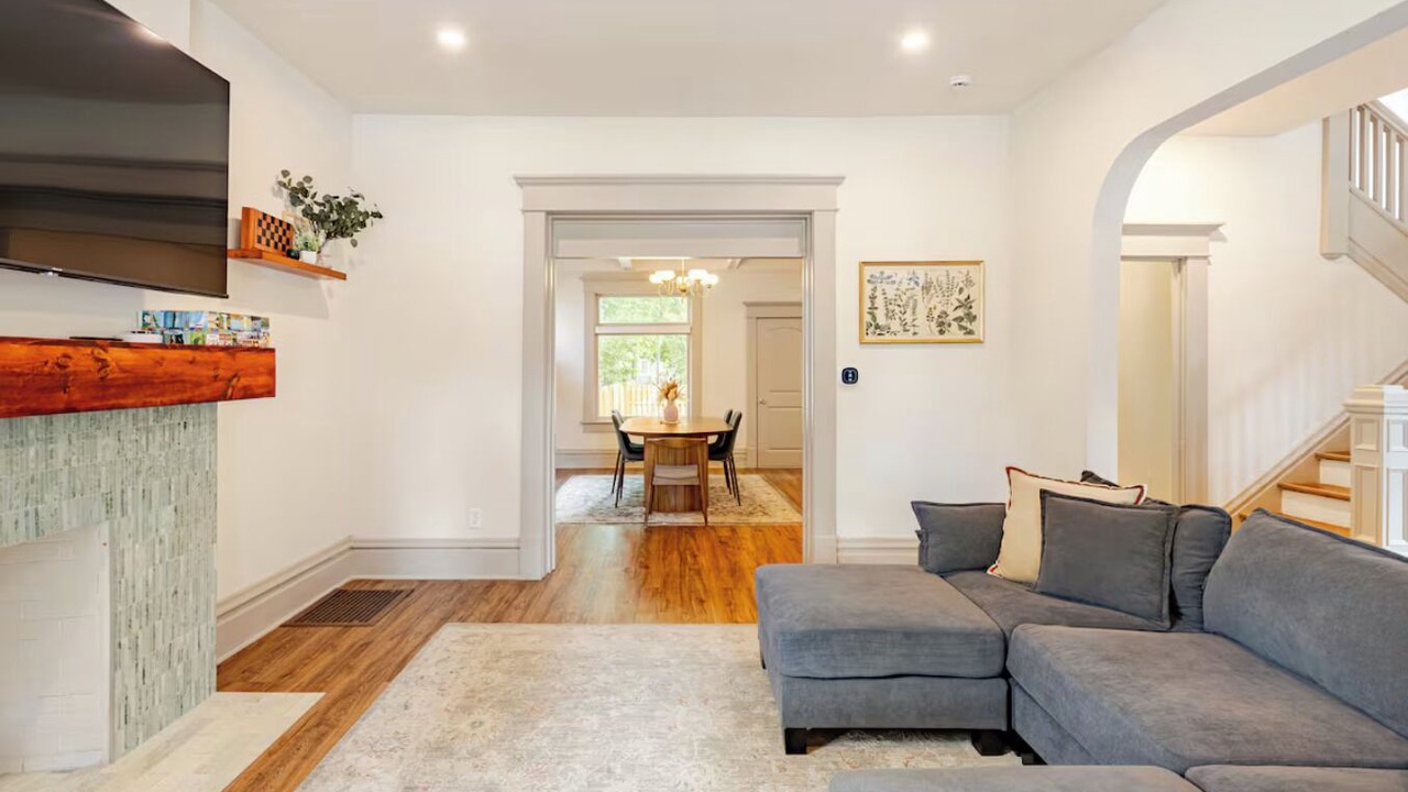 Photo of Livingroom in Franklin Park