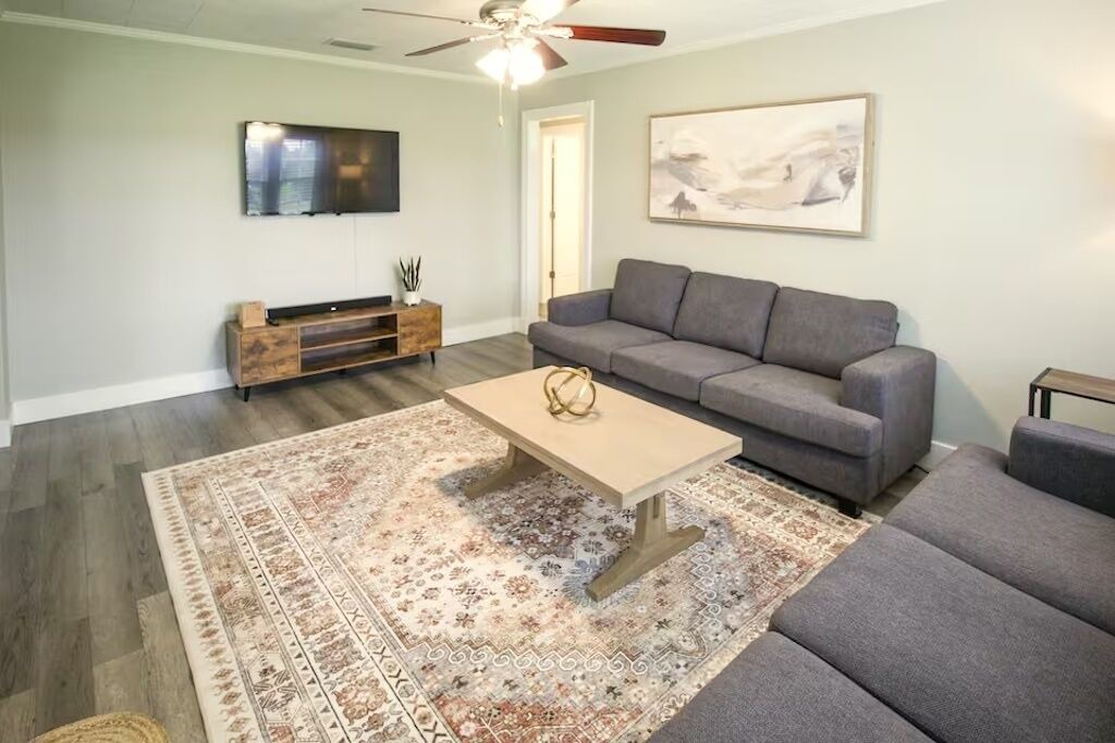 Photo of Livingroom in Hattiesburg