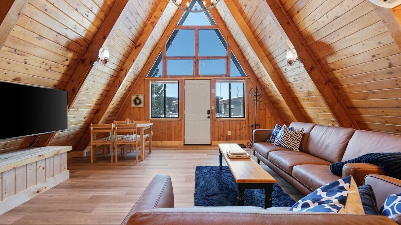 Photo of Livingroom in Last Chance