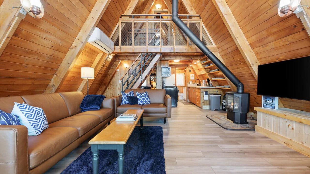 Photo of Livingroom in Last Chance