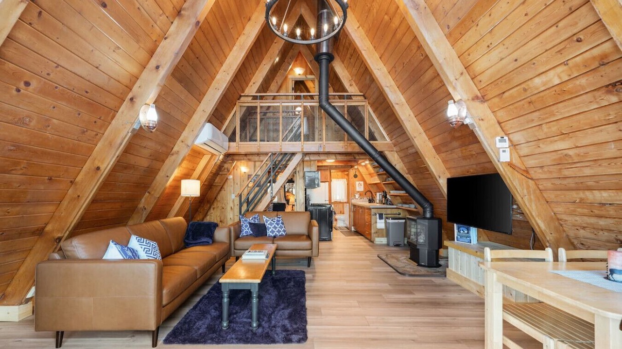 Photo of Livingroom in Last Chance