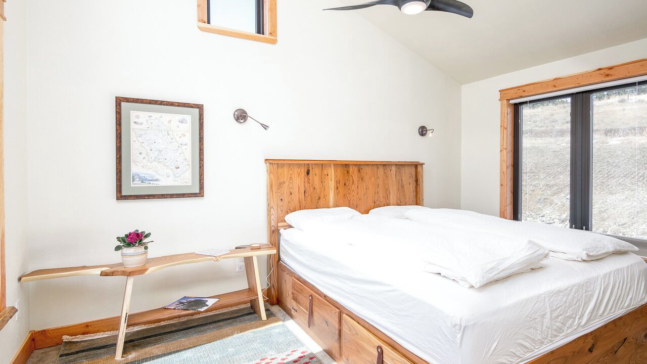 Photo of Bedroom in Broadwater County