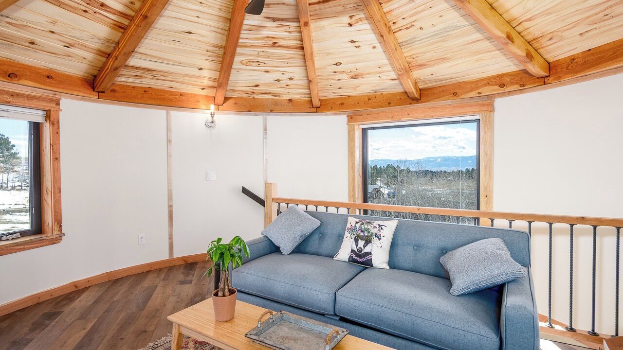 Photo of Livingroom in Broadwater County