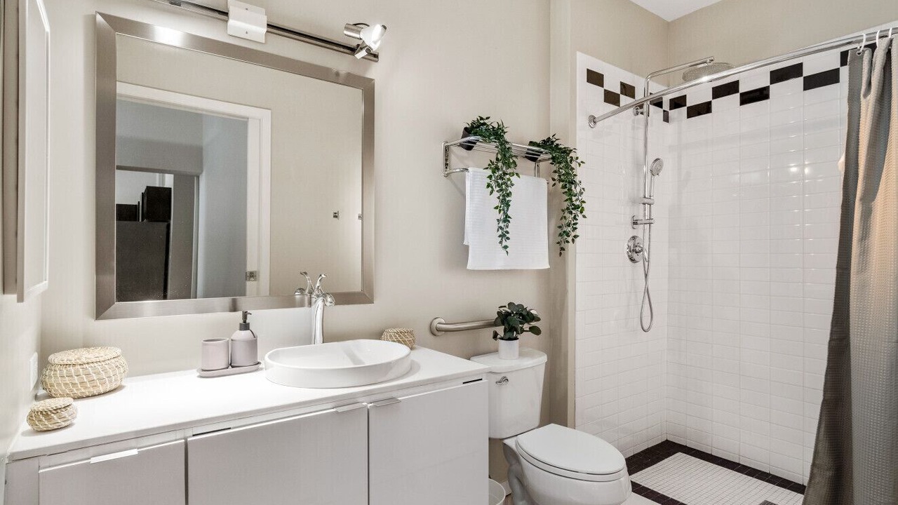 Photo of Bathroom in Downtown Cincinnati
