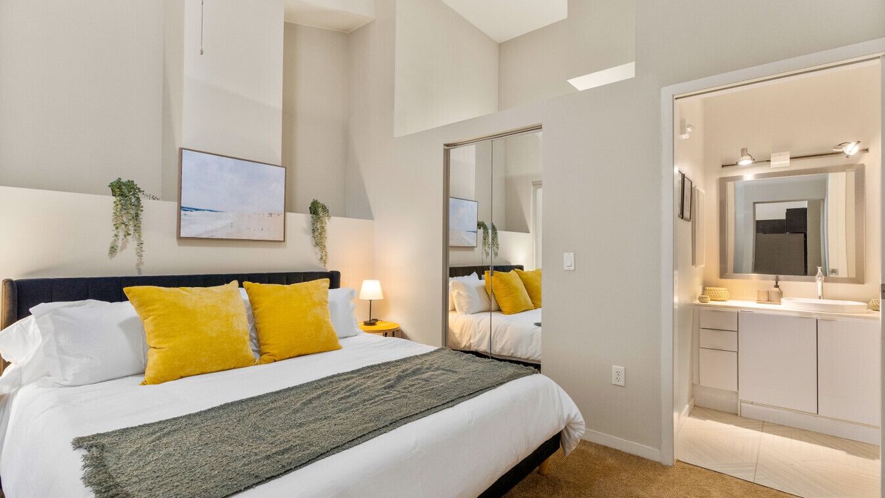 Photo of Bedroom in Downtown Cincinnati