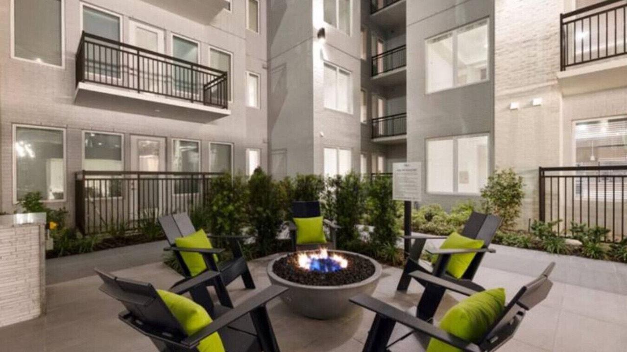 Photo of Patio Balcony in The Galleria