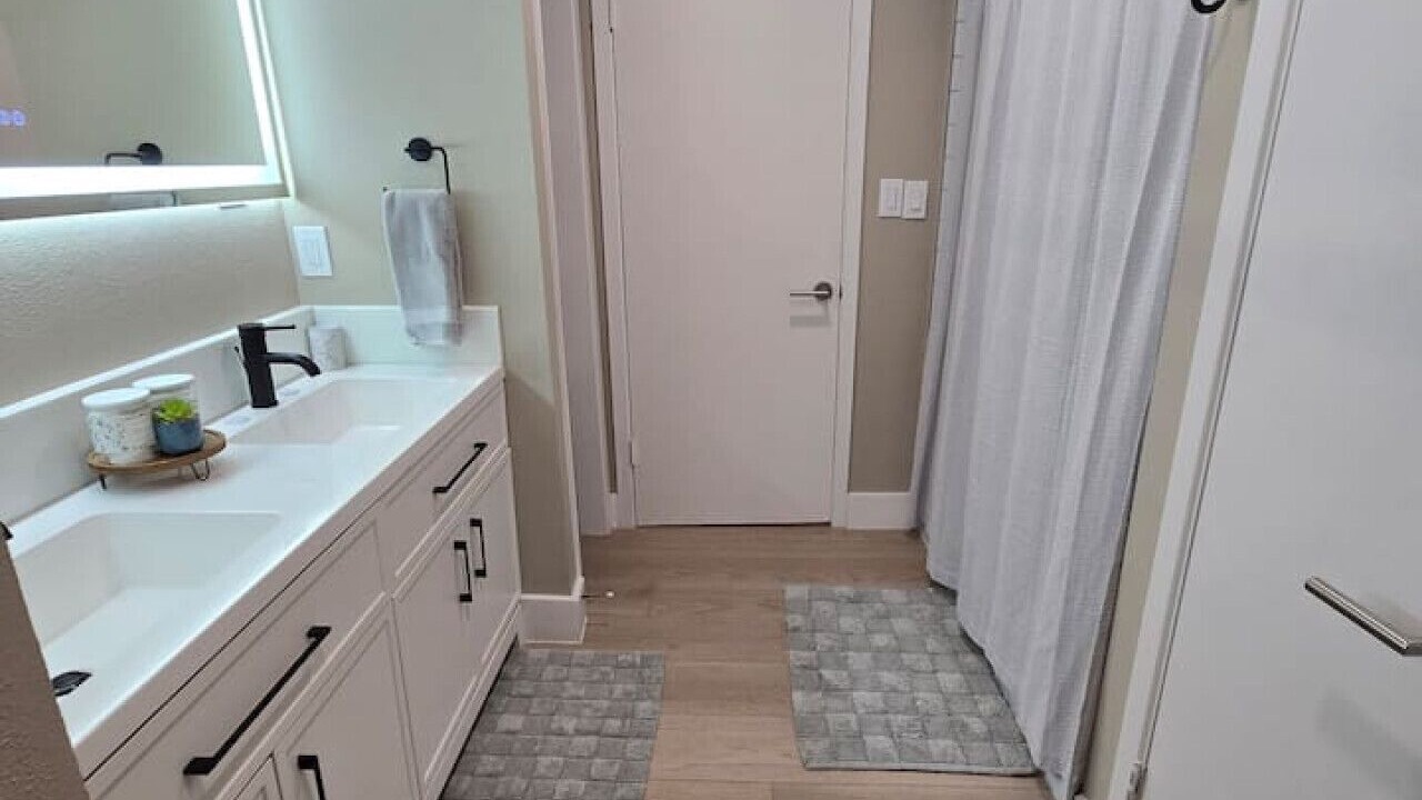 Photo of Bathroom in Driver