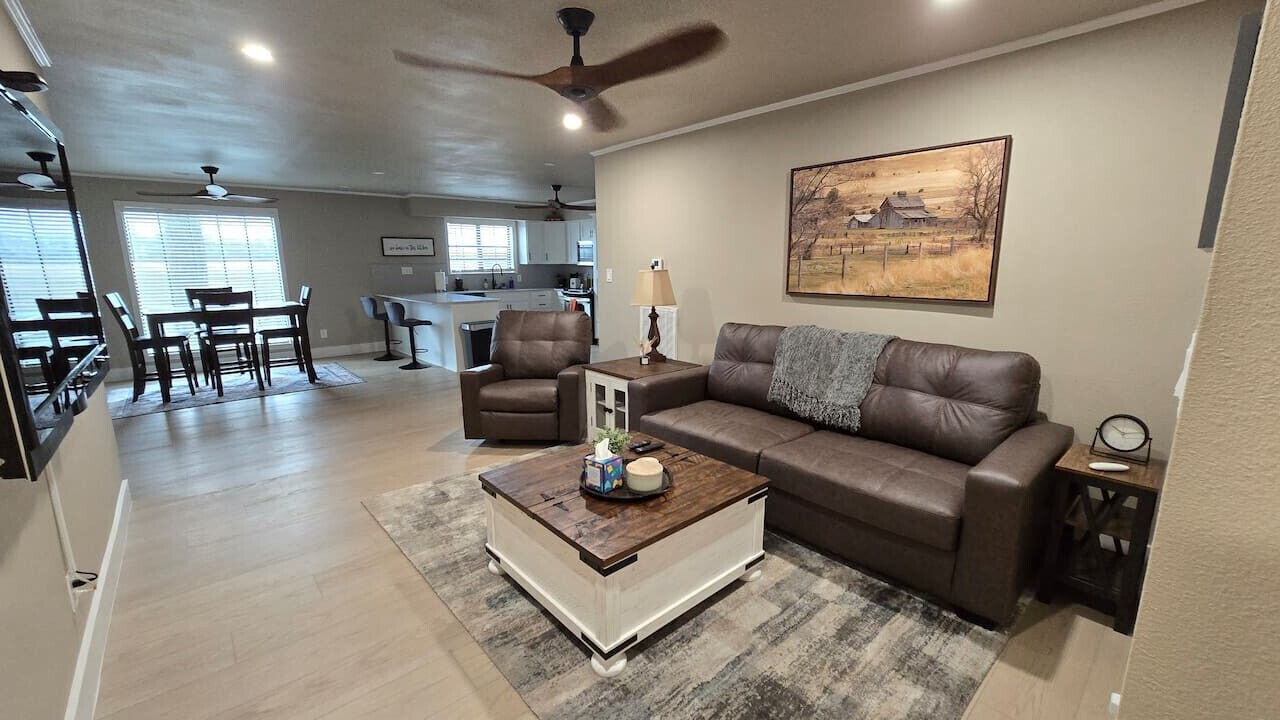 Photo of Livingroom in Driver