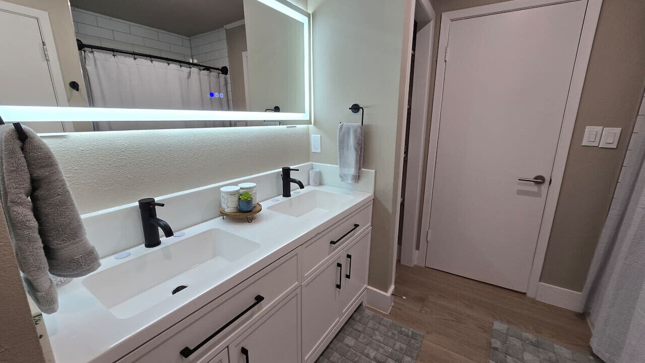 Photo of Bathroom in Driver