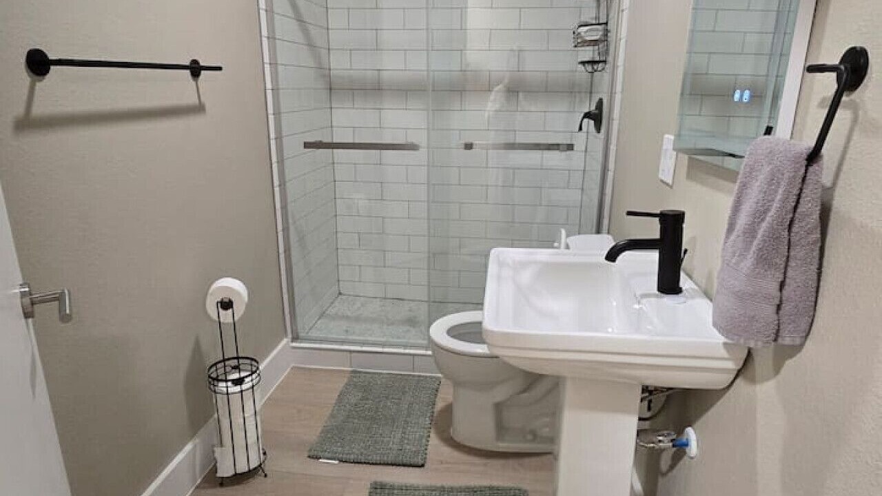 Photo of Bathroom in Driver
