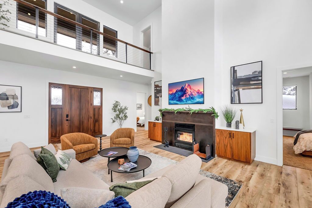Photo of Livingroom in Tamarack Resort