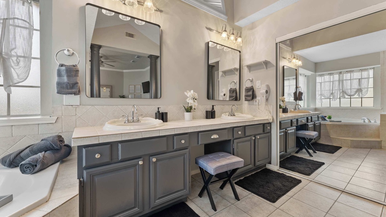 Photo of Bathroom in Deer Park
