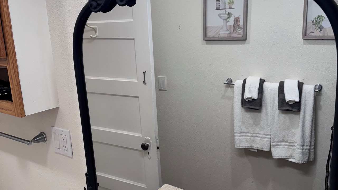 Photo of Bathroom in Central - Terry