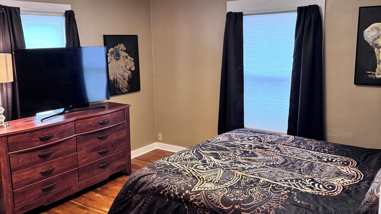 Photo of Bedroom in Central - Terry