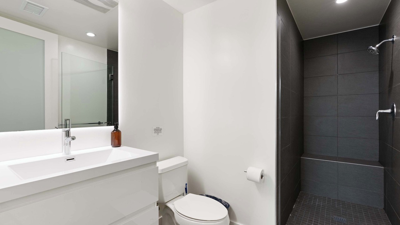 Photo of Bathroom in Downtown Los Angeles