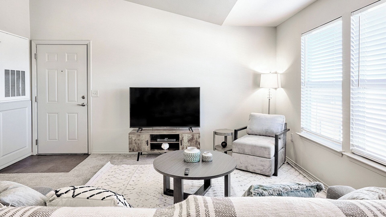 Photo of Livingroom in Jenks