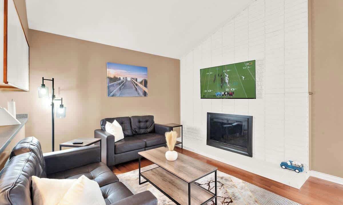 Photo of Livingroom in Sterling Heights