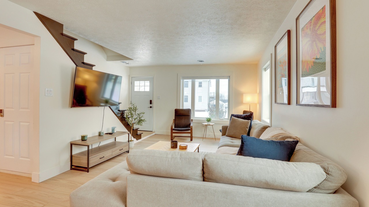 Photo of Livingroom in Youngstown