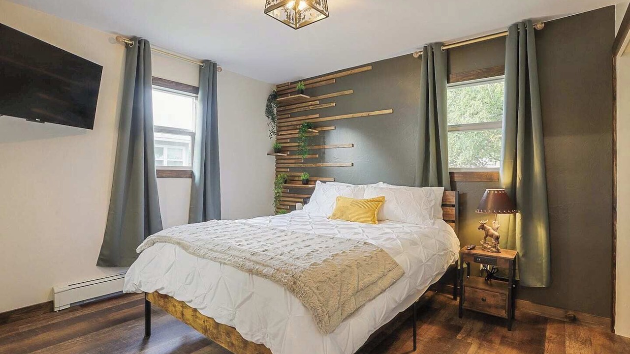 Photo of Bedroom in Livingston