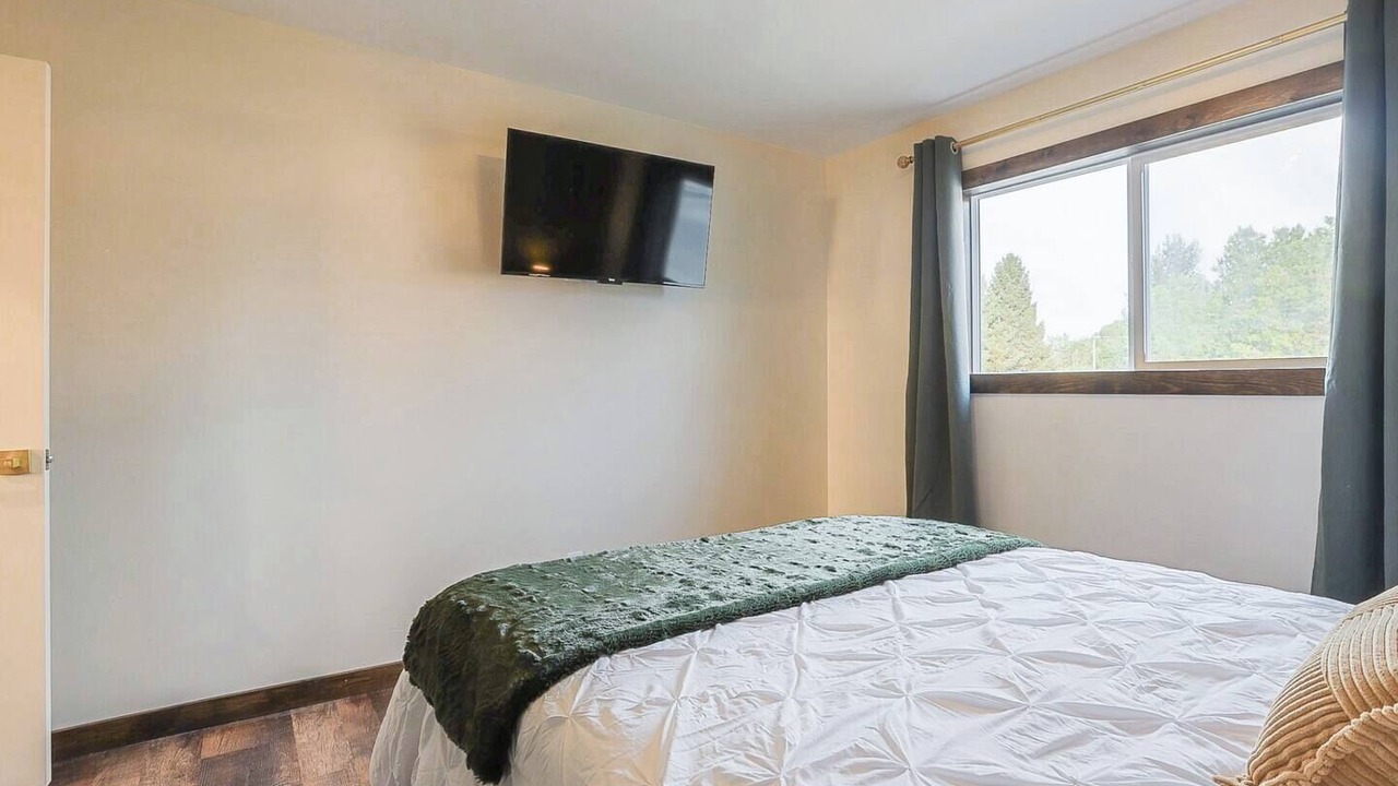 Photo of Bedroom in Livingston