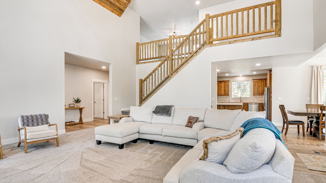 Photo of Livingroom in Meadow View Heights