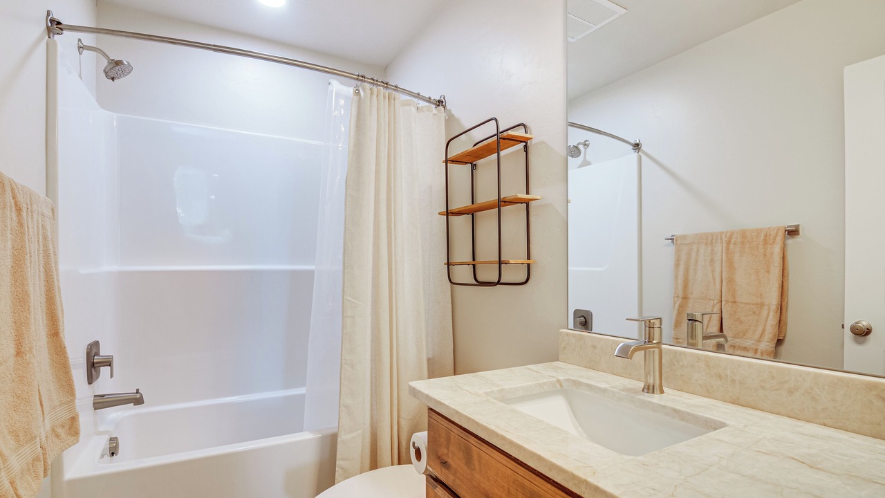 Photo of Bathroom in Meadow View Heights
