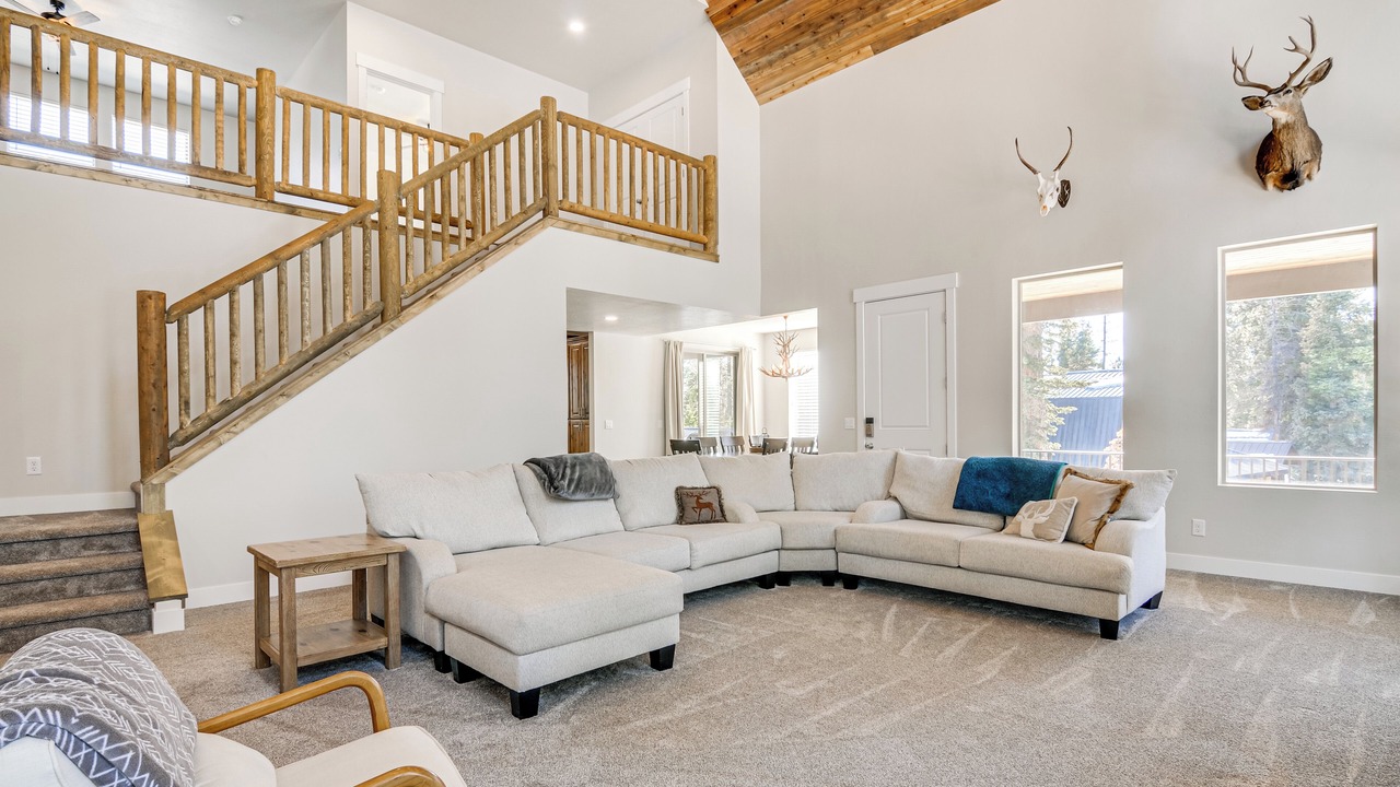 Photo of Livingroom in Meadow View Heights