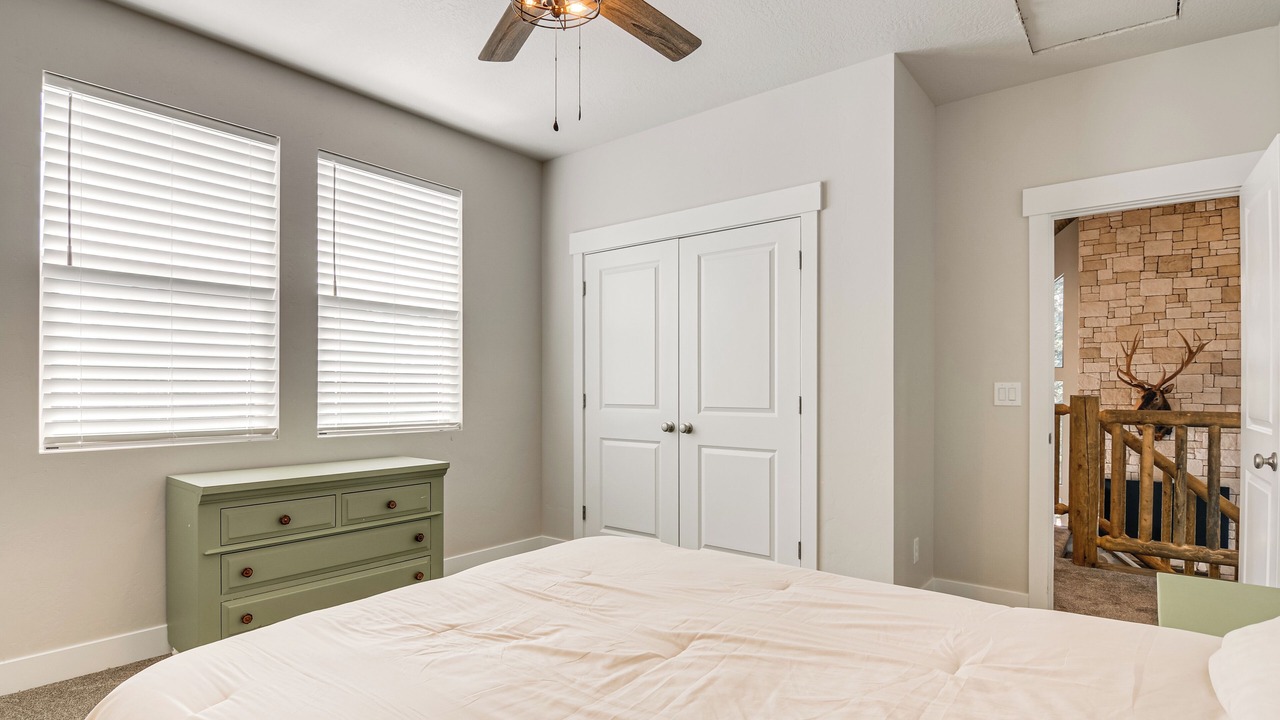 Photo of Bedroom in Meadow View Heights