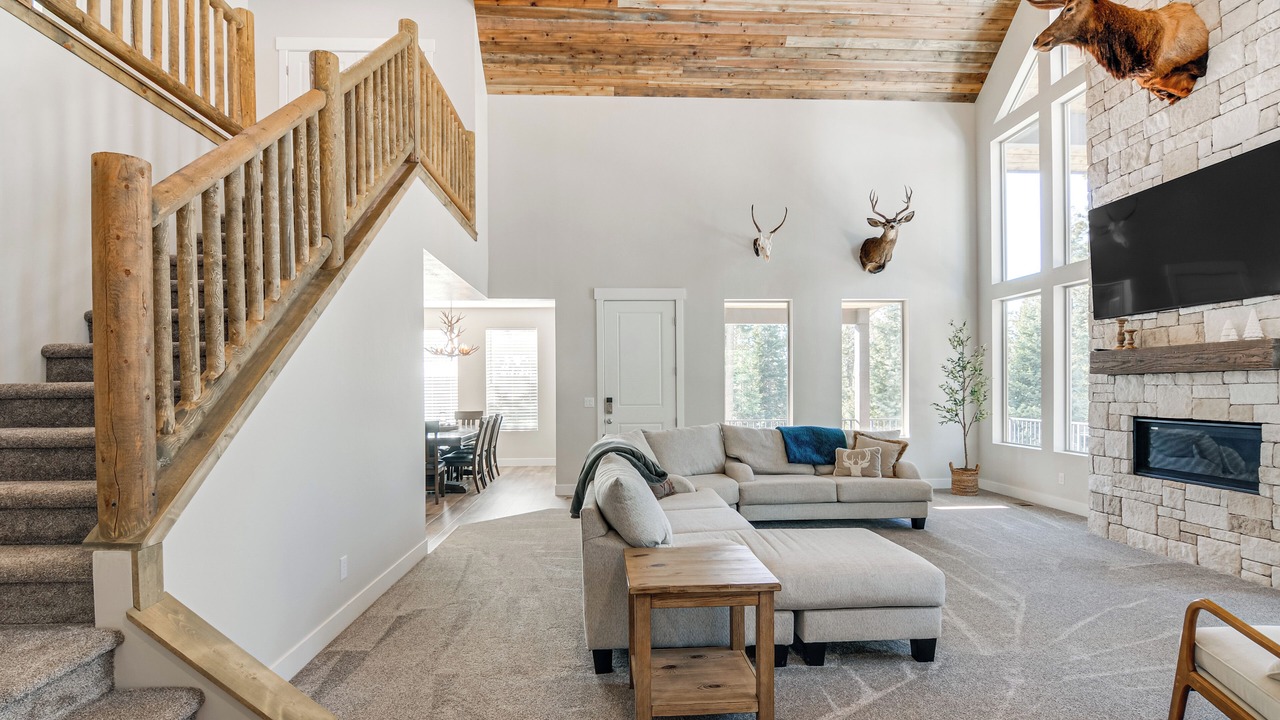 Photo of Livingroom in Meadow View Heights