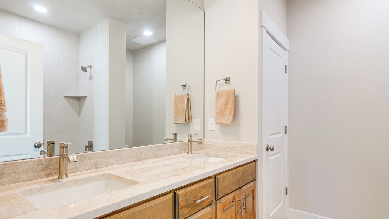 Photo of Bathroom in Meadow View Heights