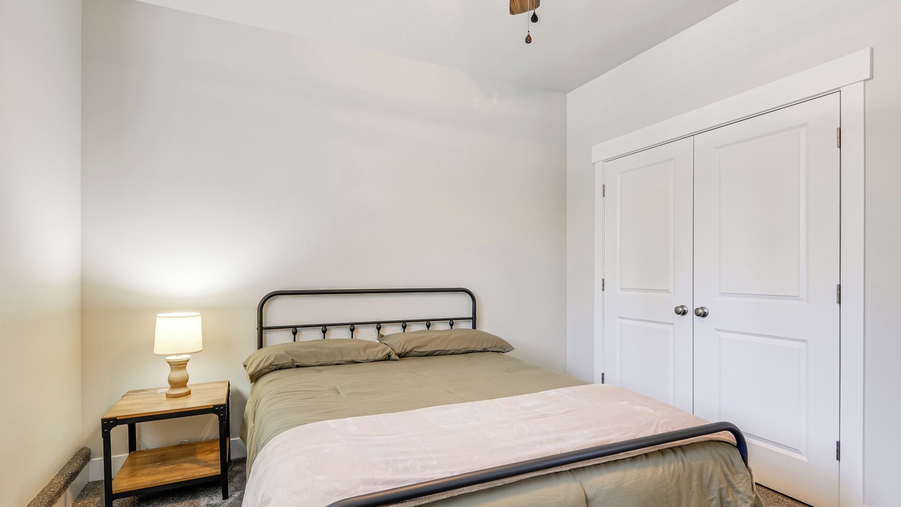 Photo of Bedroom in Meadow View Heights