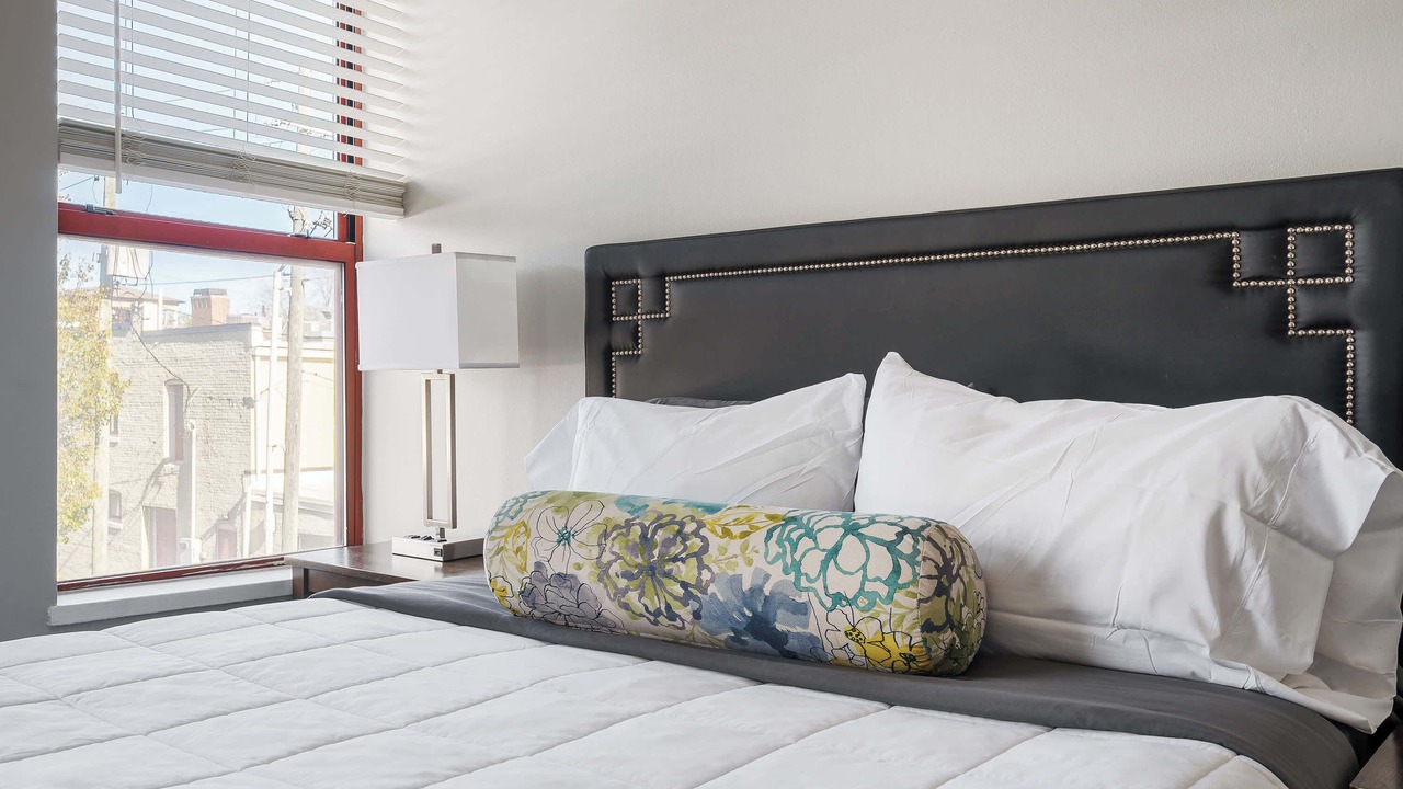 Photo of Bedroom in Mile Square