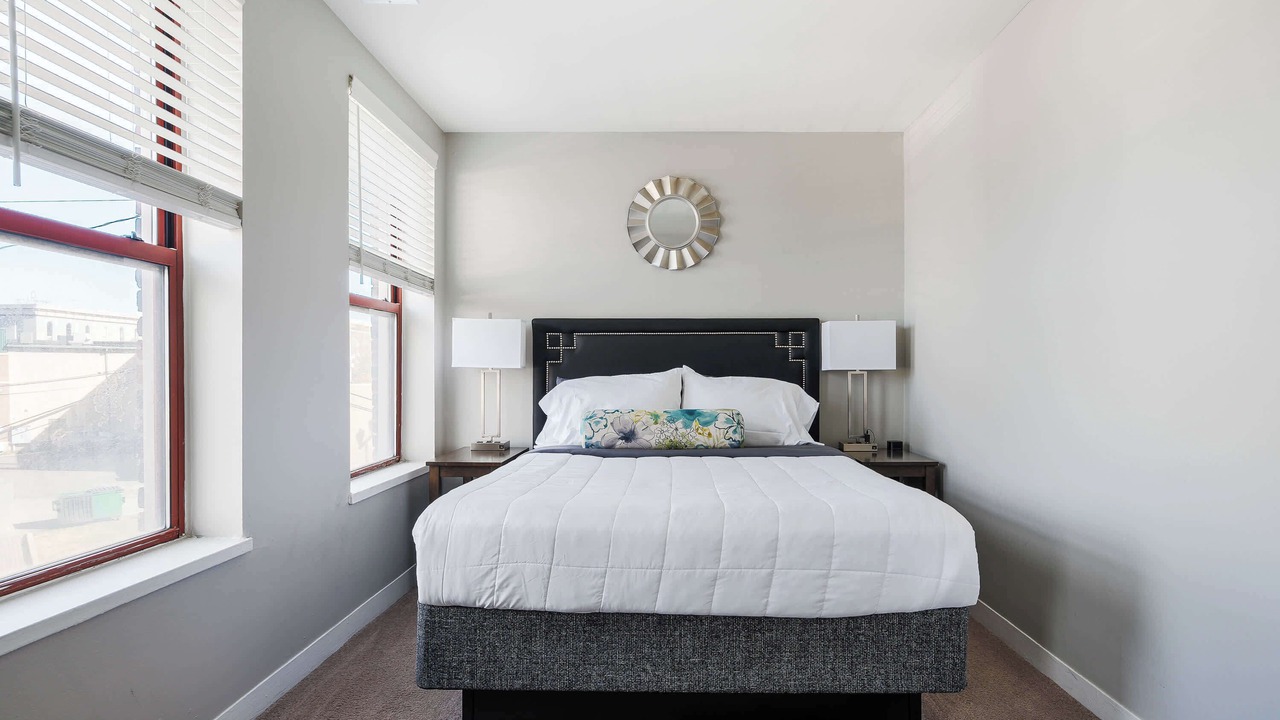 Photo of Bedroom in Mile Square