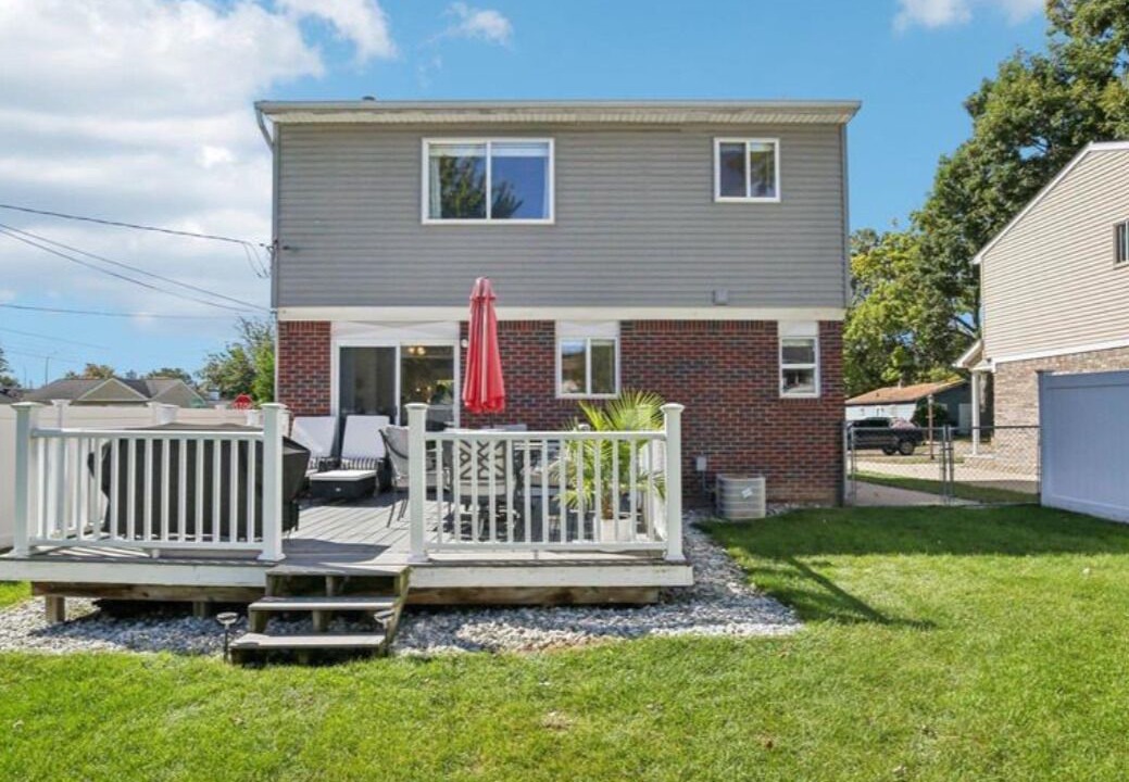 Photo of Outdoor in Madison Heights