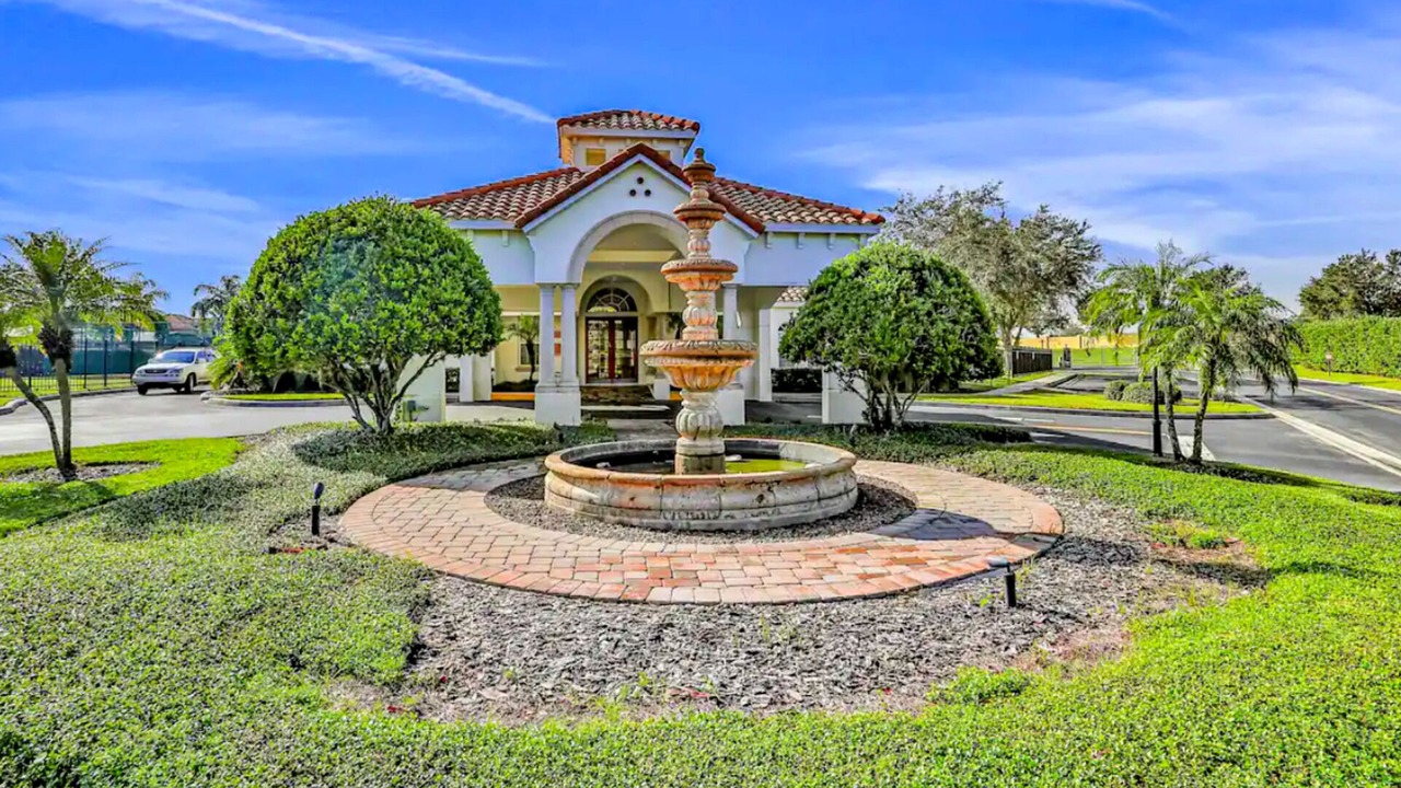 Photo of Outdoor in Hillcrest Estates