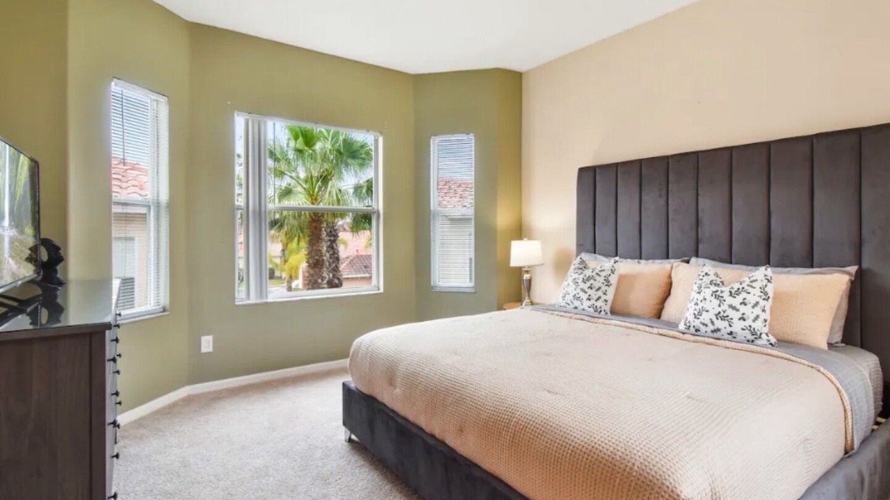 Photo of Bedroom in Hillcrest Estates