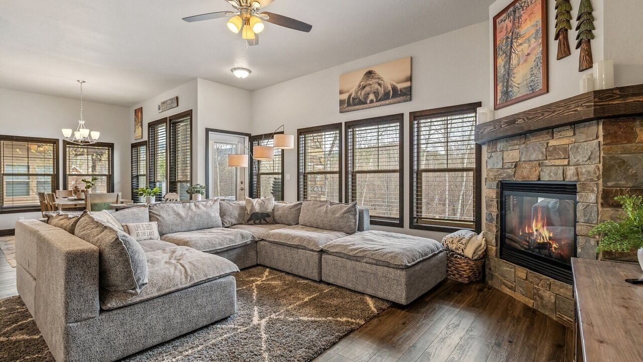 Photo of Livingroom in Dover Bay