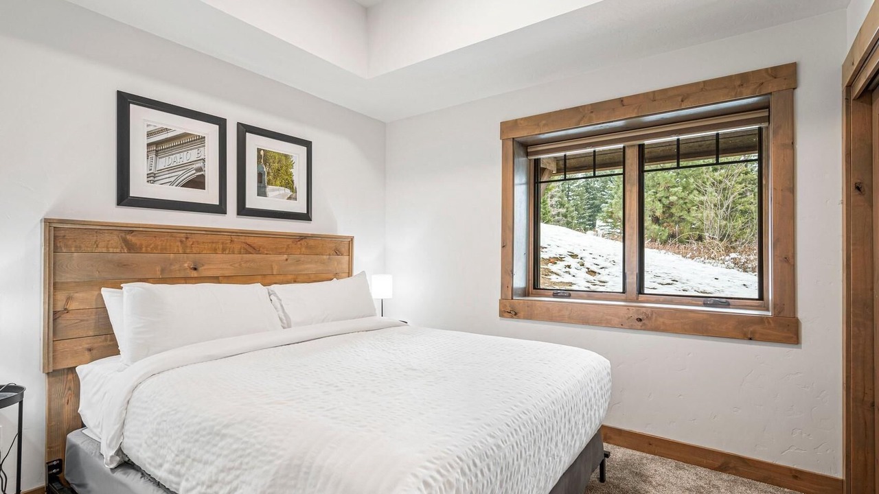 Photo of Bedroom in Tamarack Resort