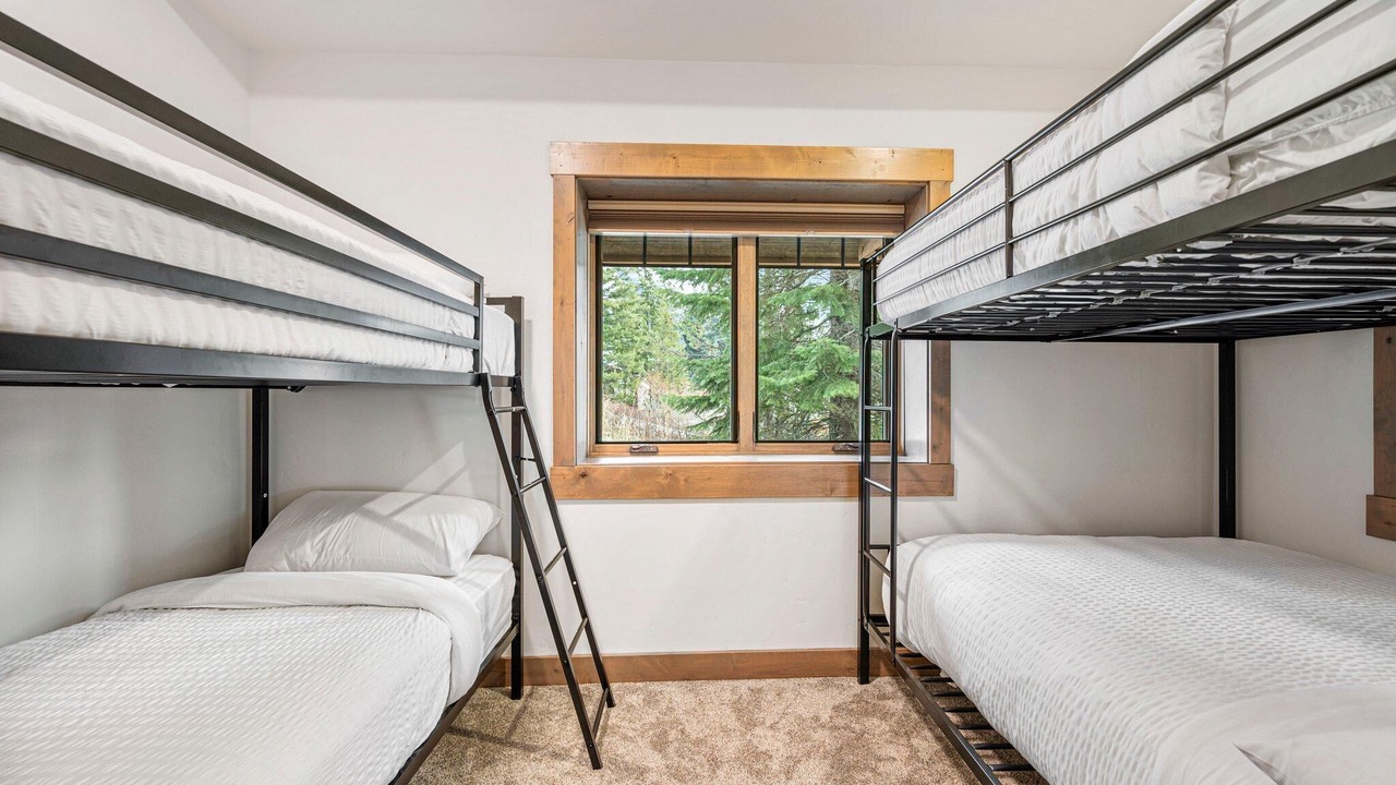 Photo of Bedroom in Tamarack Resort