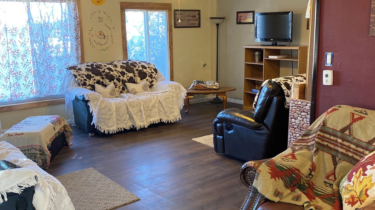 Photo of Livingroom in Powell