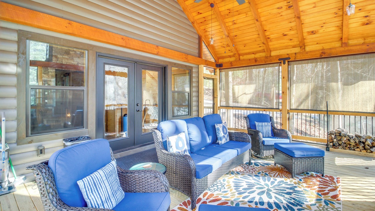 Photo of Livingroom in Walnut Mountain