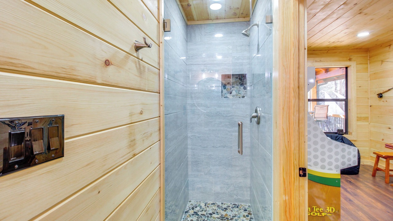 Photo of Bathroom in Walnut Mountain