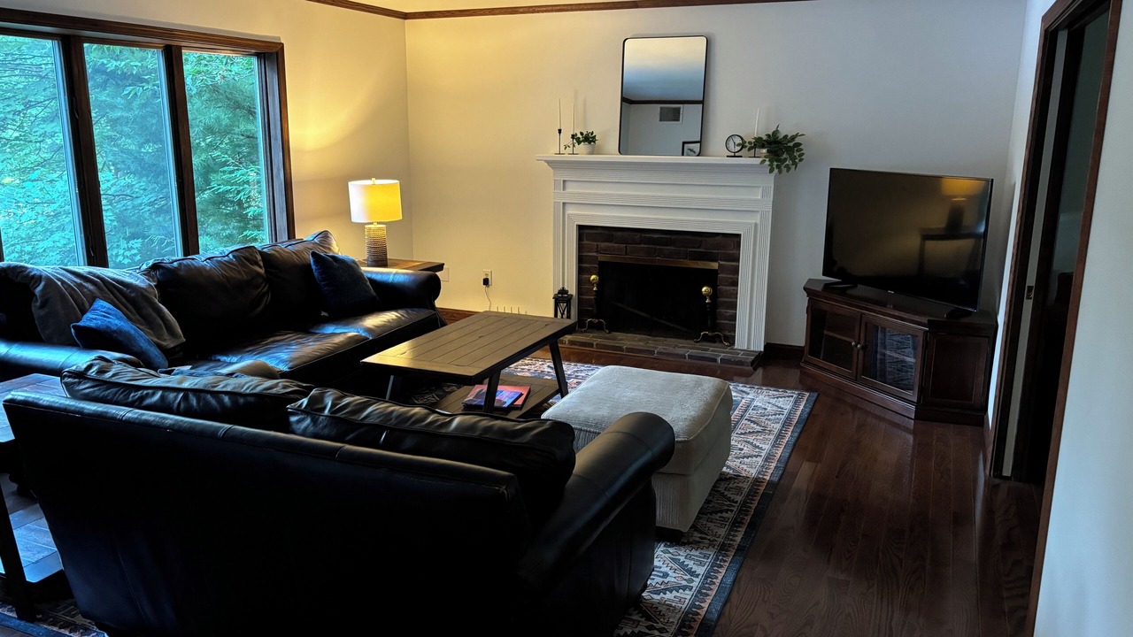 Photo of Livingroom in Treasure Lake