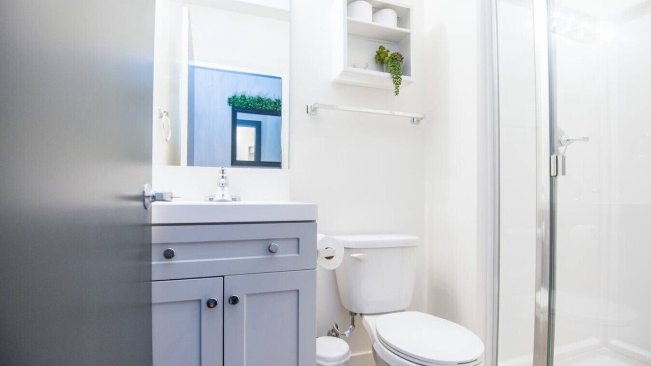 Photo of Bathroom in Downtown Los Angeles