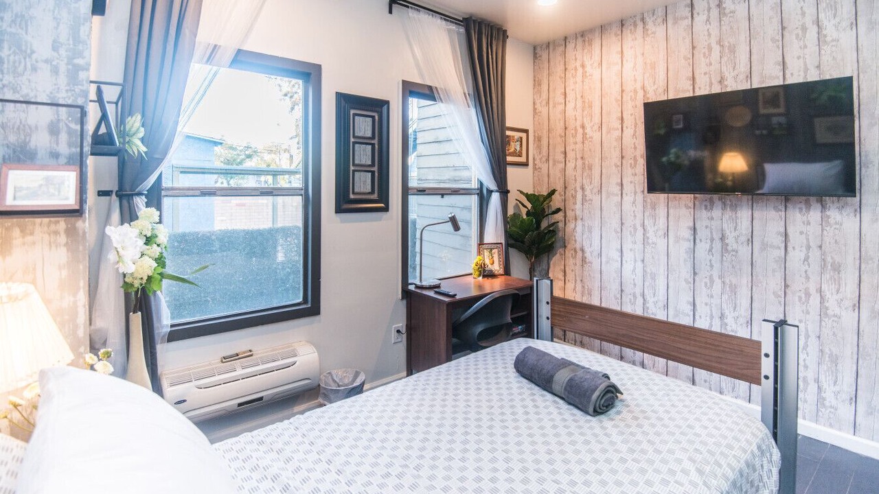 Photo of Bedroom in Downtown Los Angeles