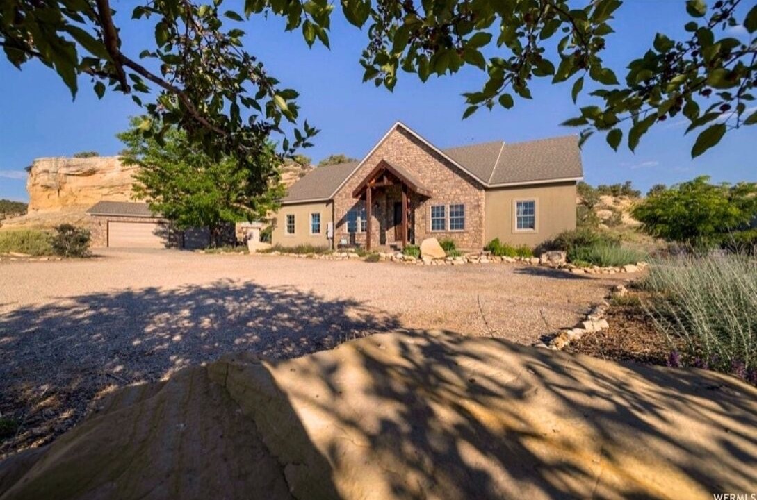 Photo of Outdoor in Lapoint