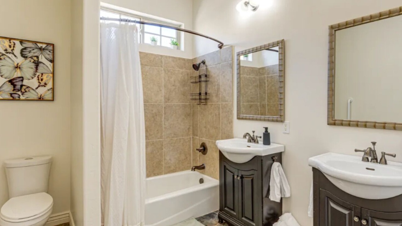 Photo of Bathroom in Lapoint